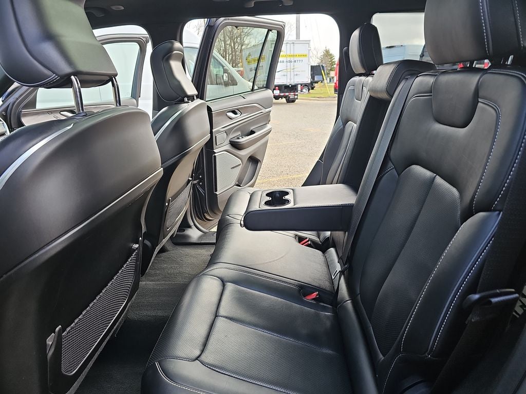 2022 Jeep Grand Cherokee Overland