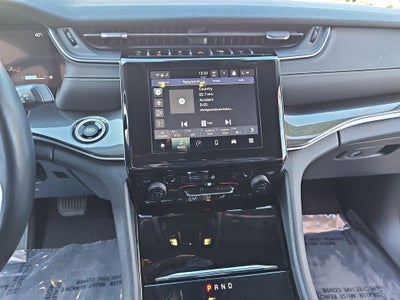 2022 Jeep Grand Cherokee L Laredo