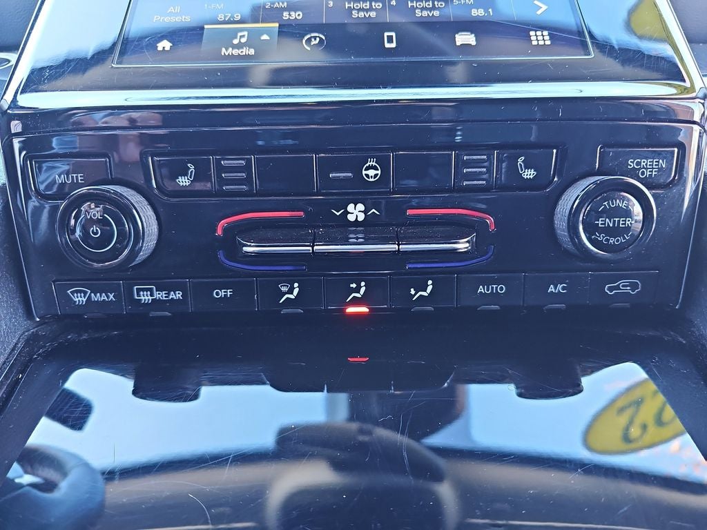 2022 Jeep Grand Cherokee L Laredo