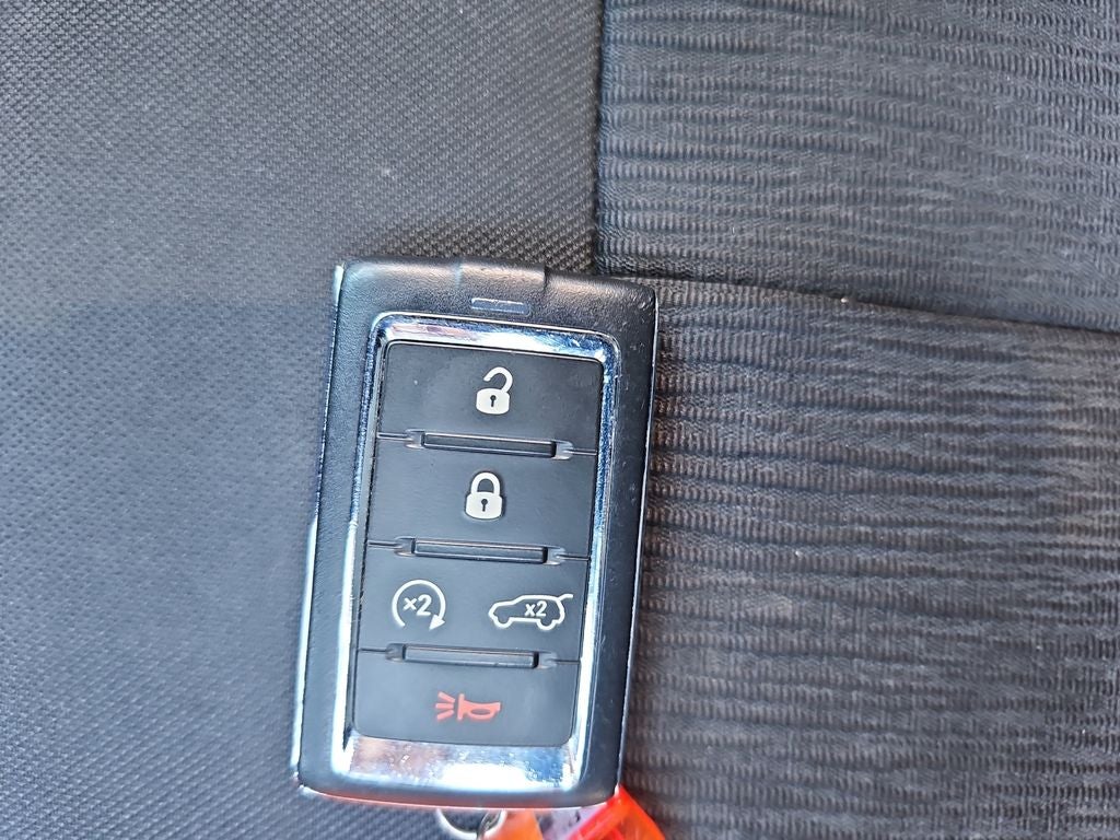 2022 Jeep Grand Cherokee L Laredo