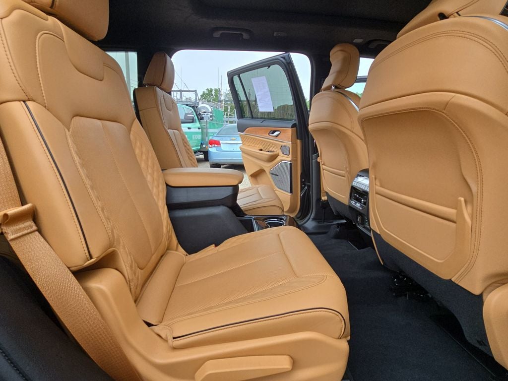 2023 Jeep Grand Cherokee L Summit