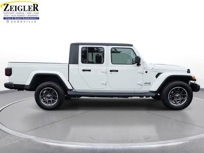 2022 Jeep Gladiator Overland