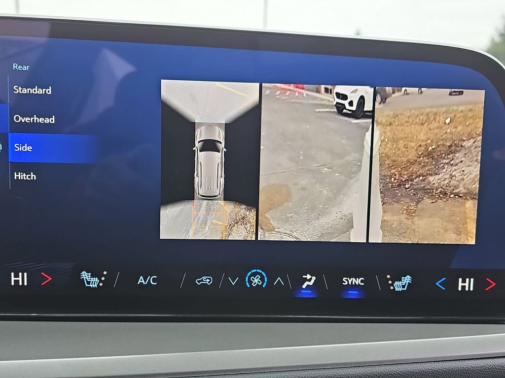 2025 Chevrolet Traverse LT 2LT