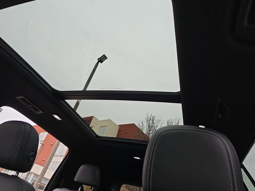 2025 Chevrolet Traverse LT 2LT