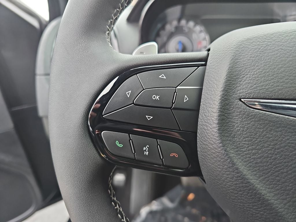 2023 Chrysler 300 S Comfort Group Package