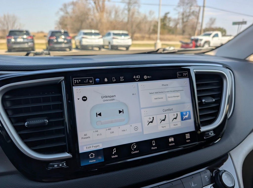 2023 Chrysler Pacifica Touring L