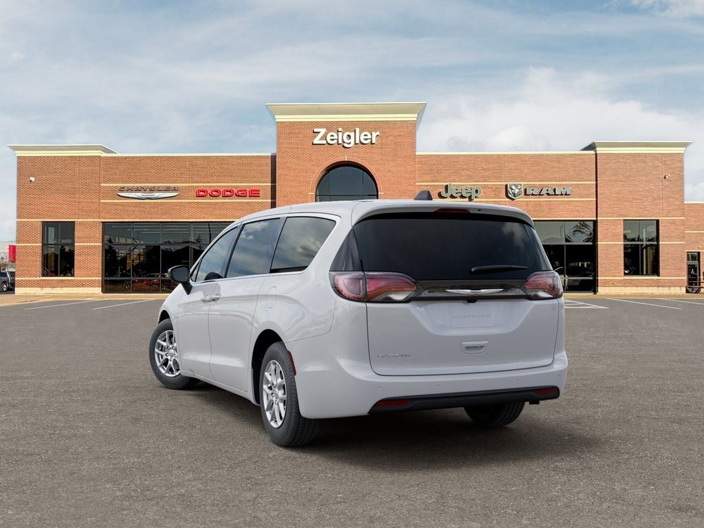 2026 Chrysler Voyager LX