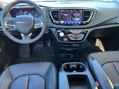 2025 Chrysler Pacifica Hybrid Select