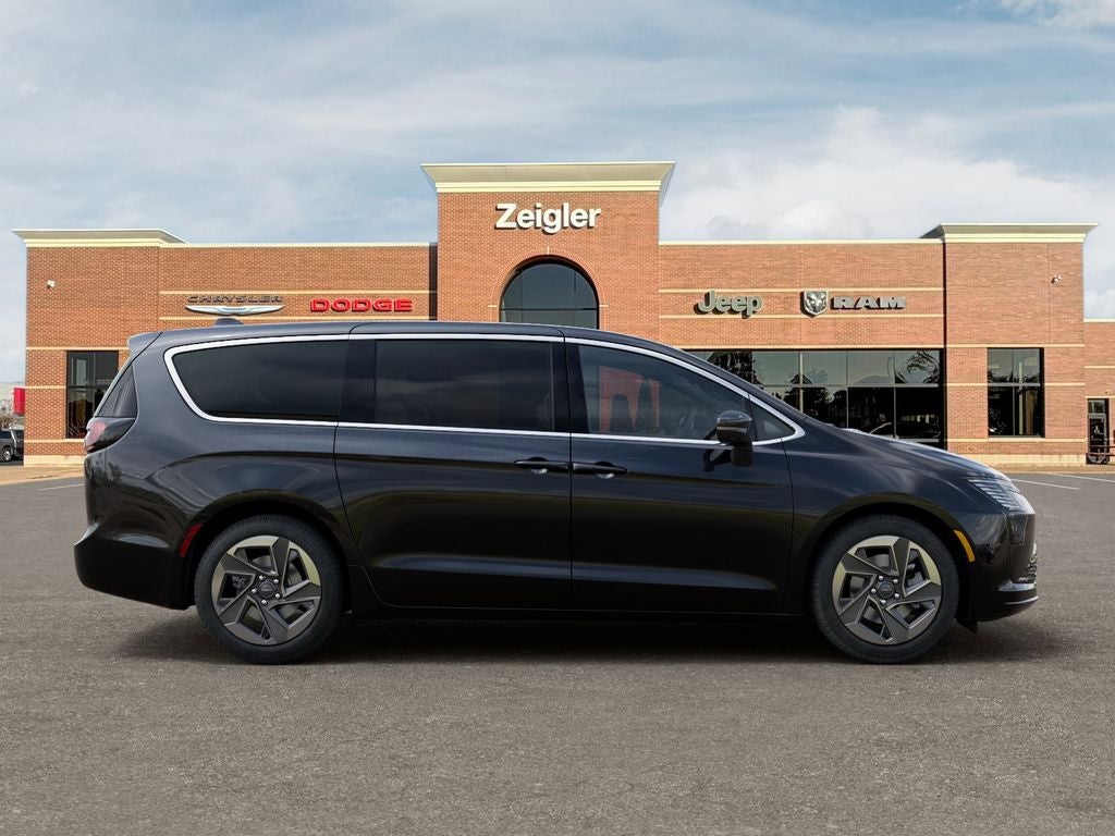 2027 Chrysler Pacifica Limited