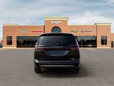 2027 Chrysler Pacifica Limited