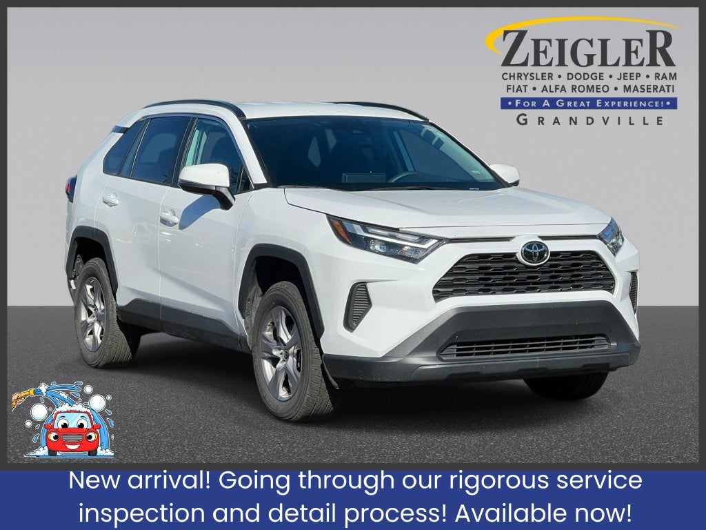 2025 Toyota RAV4 XLE
