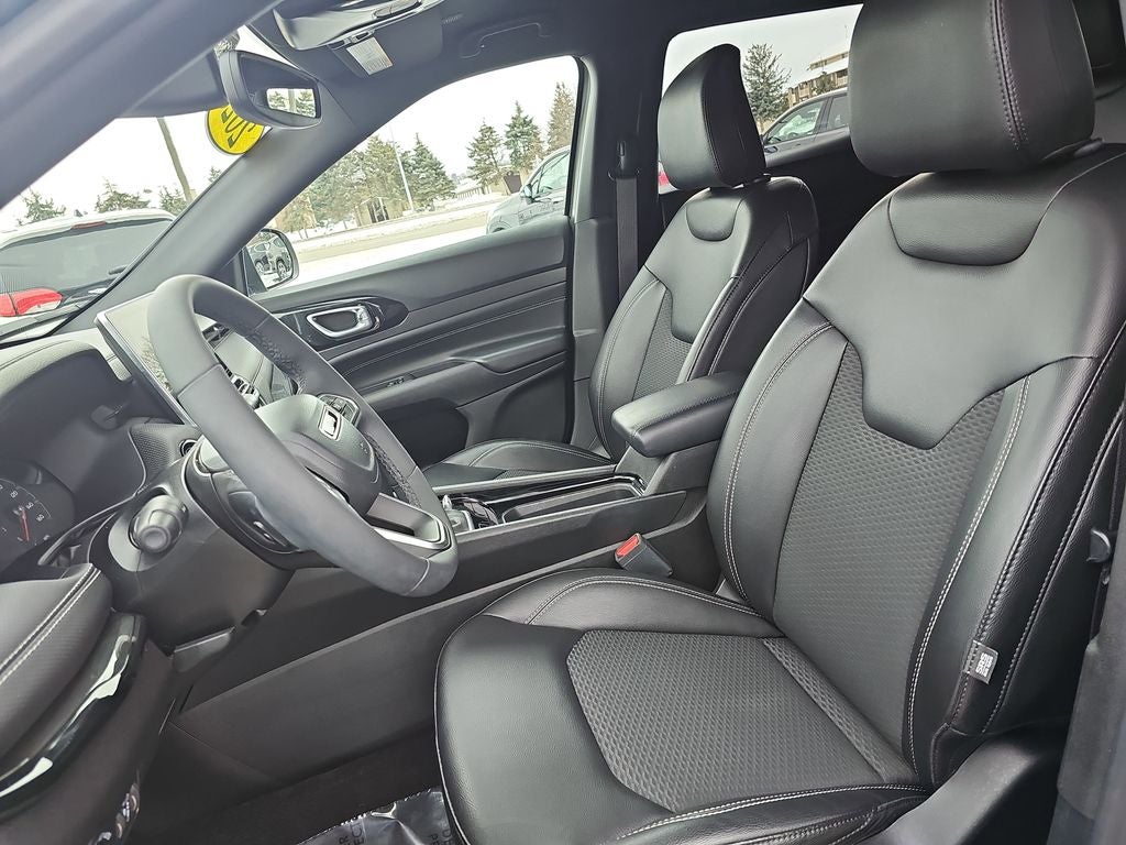 2023 Jeep Compass Altitude