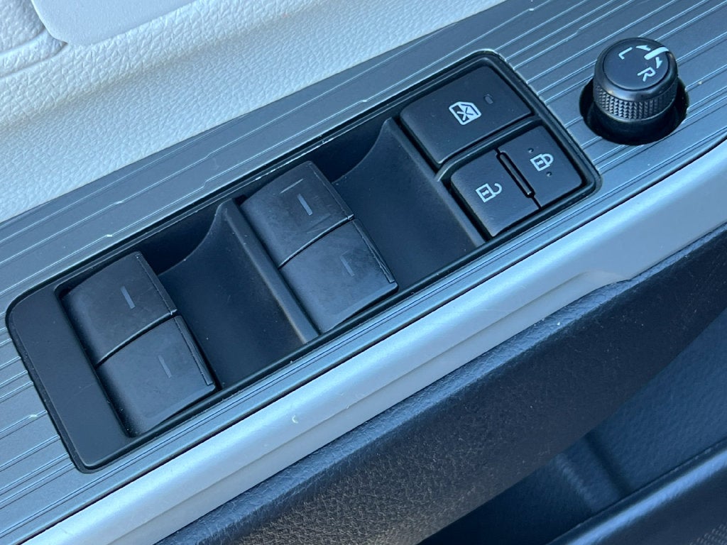 2026 Toyota Sienna XLE 8 Passenger