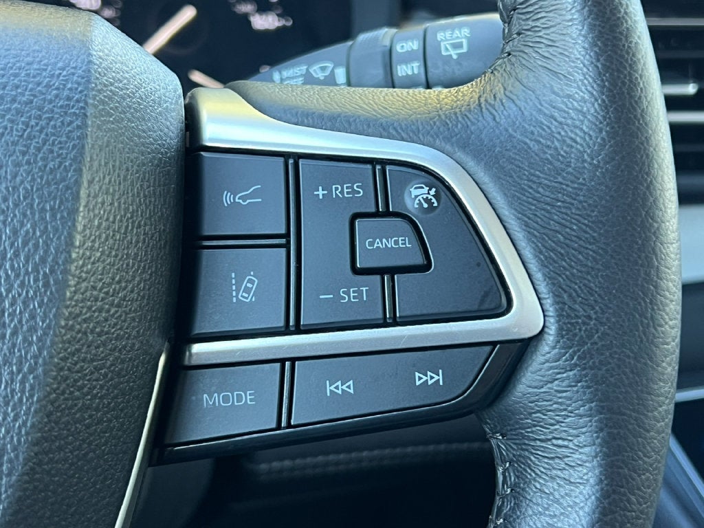 2026 Toyota Sienna XLE 8 Passenger