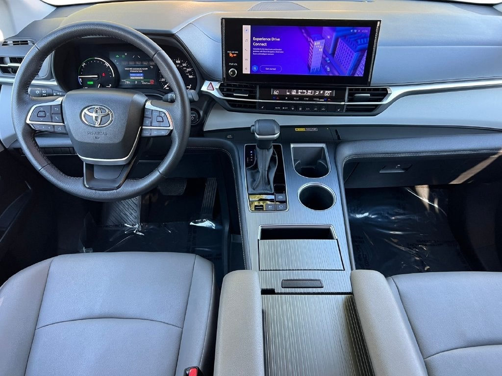 2026 Toyota Sienna XLE 8 Passenger