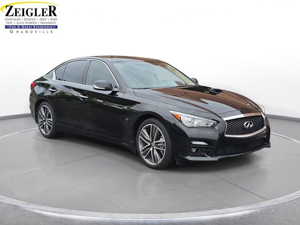2015 INFINITI Q50 Sport