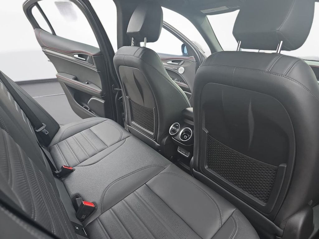 2023 Alfa Romeo Stelvio Veloce