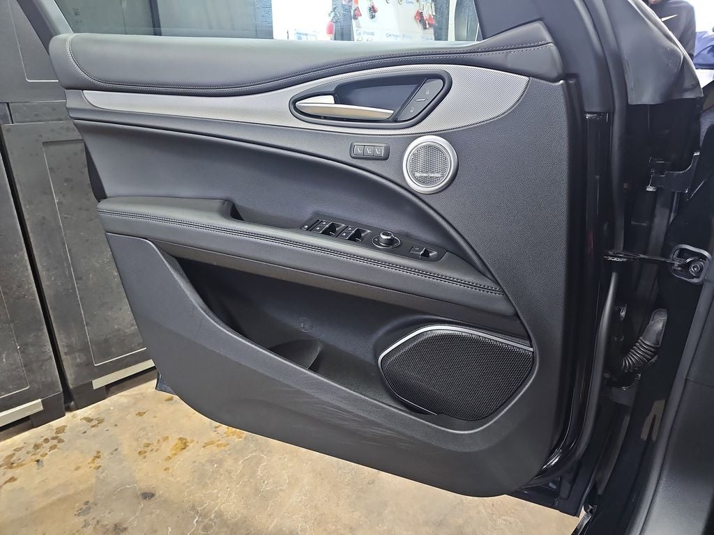 2023 Alfa Romeo Stelvio Veloce