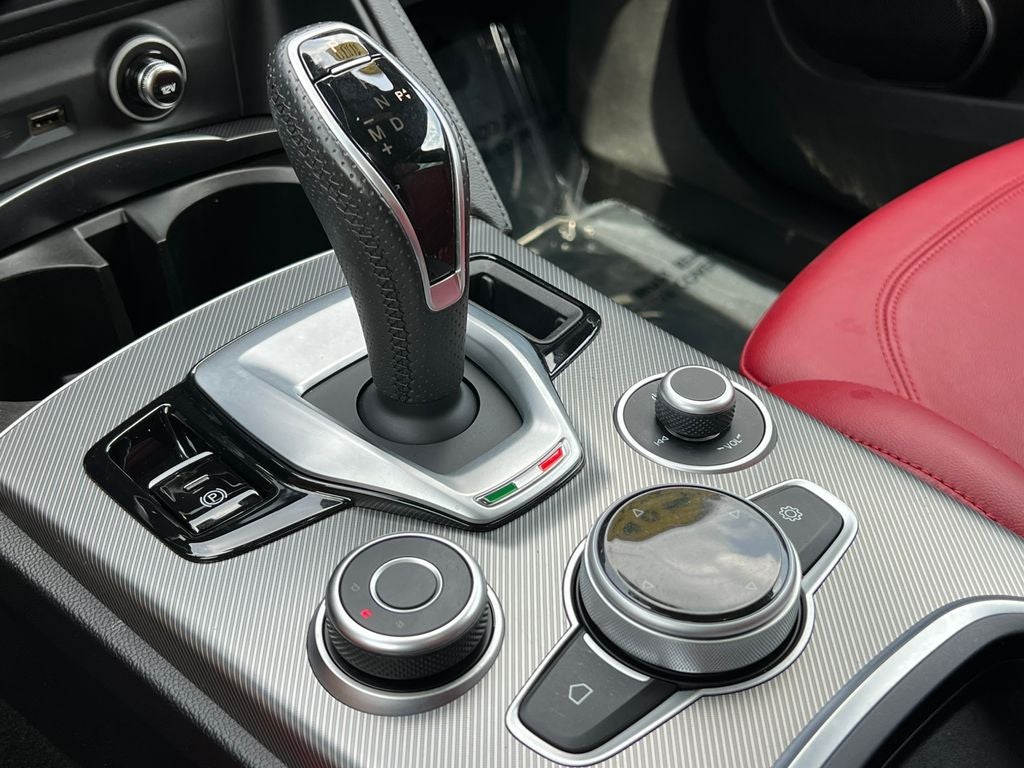2023 Alfa Romeo Stelvio Veloce