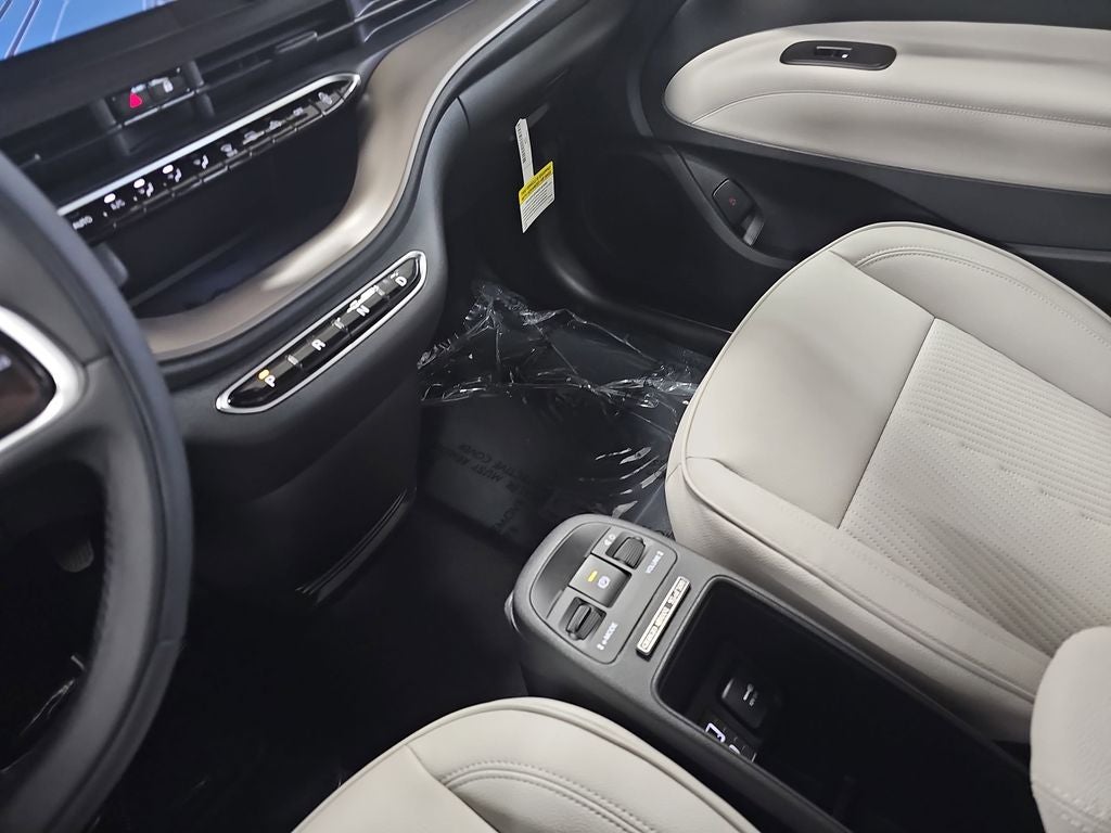 2025 FIAT 500e Battery Electric