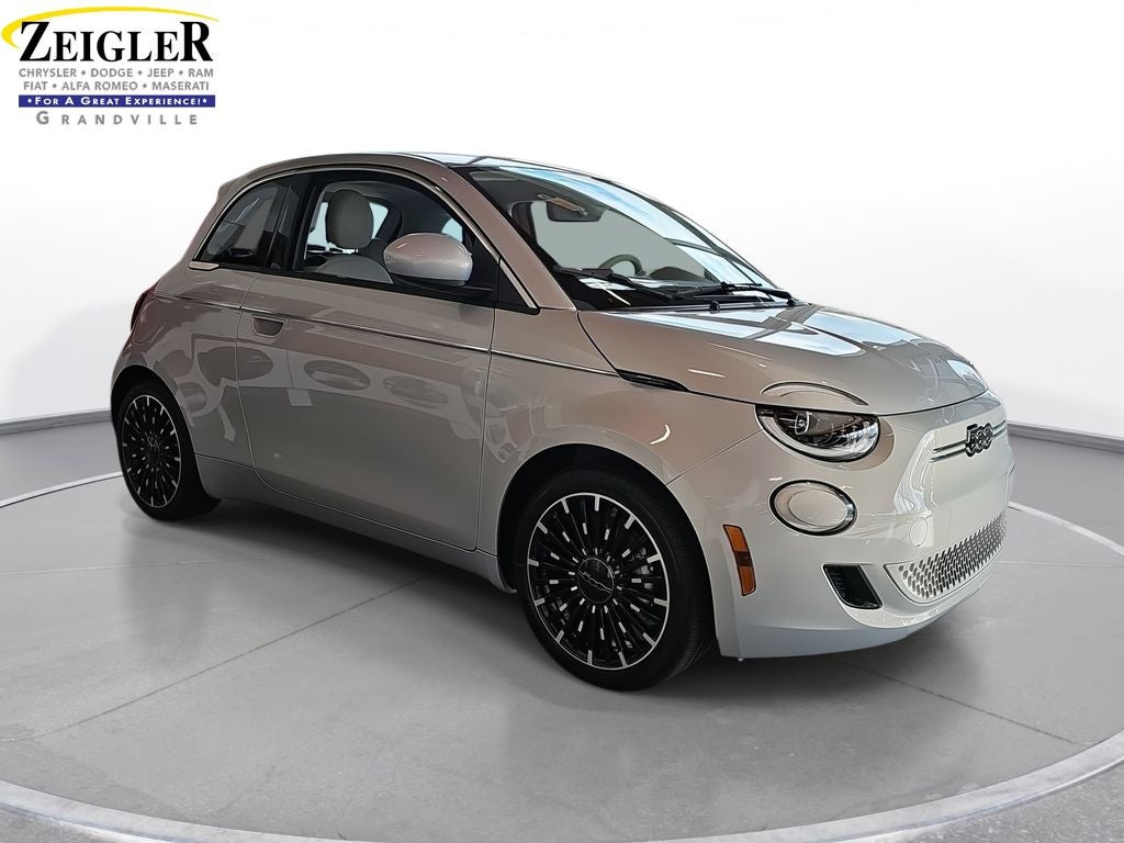 2025 FIAT 500e Battery Electric Icona
