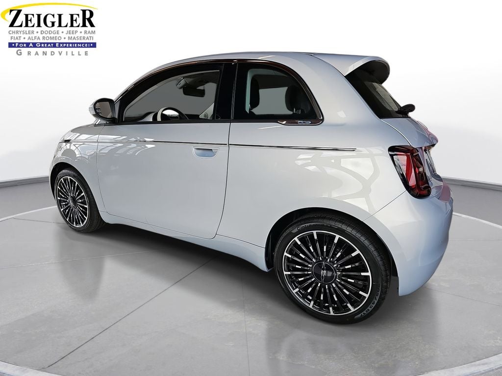 2025 FIAT 500e Battery Electric Icona