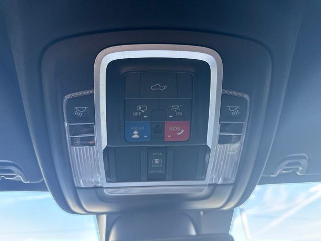 2023 RAM 1500 Laramie 5.7L V8