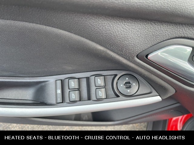 2014 Ford Focus SE LOW MILES