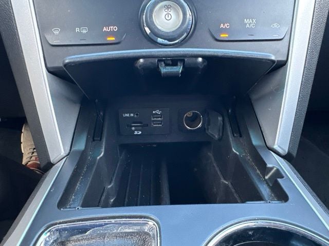 2015 Ford Explorer XLT LOW MILES