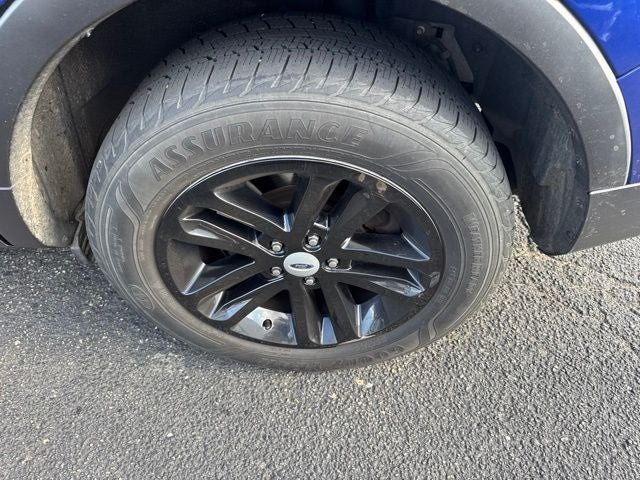 2015 Ford Explorer XLT LOW MILES