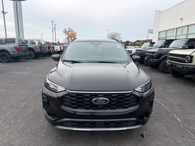 2023 Ford Escape ST-Line LOW MILES