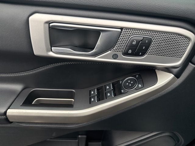 2023 Ford Explorer Limited TWIN PANEL MOONROOF