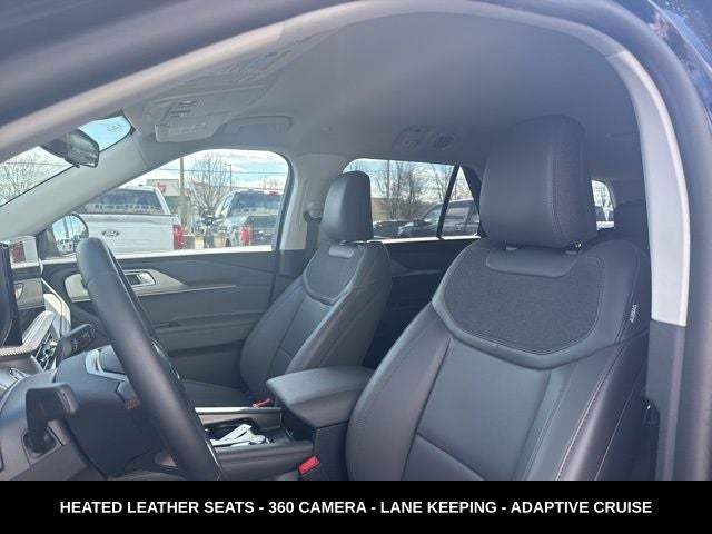 2025 Ford Explorer Active STILL LIKE NEW