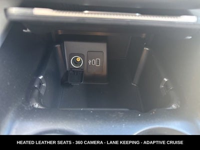 2025 Ford Explorer Active STILL LIKE NEW