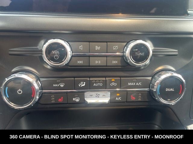 2024 Ford F-150 XLT TWIN PANEL MOONROOF