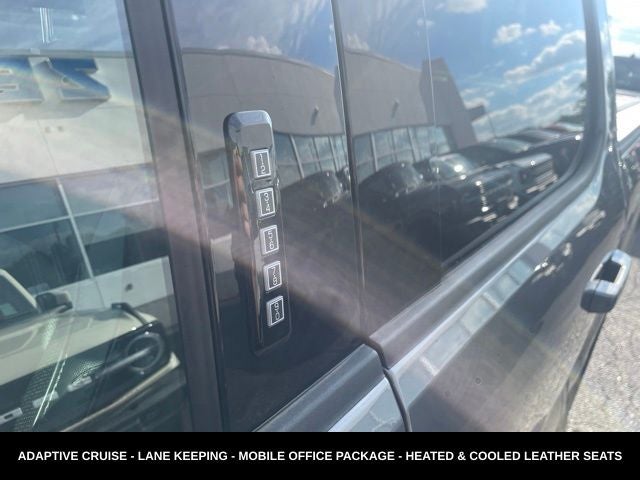 2024 Ford F-150 Lariat TWIN PANEL MOONROOF