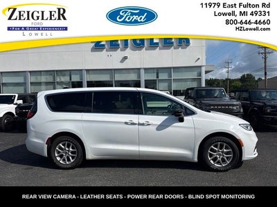 2024 Chrysler Pacifica Touring L STOW N GO SEATING