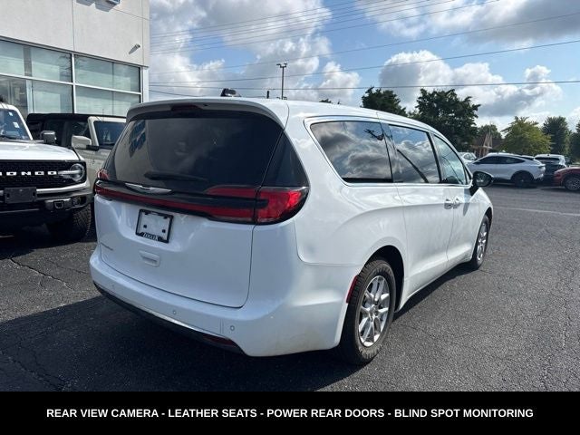 2024 Chrysler Pacifica Touring L STOW N GO SEATING