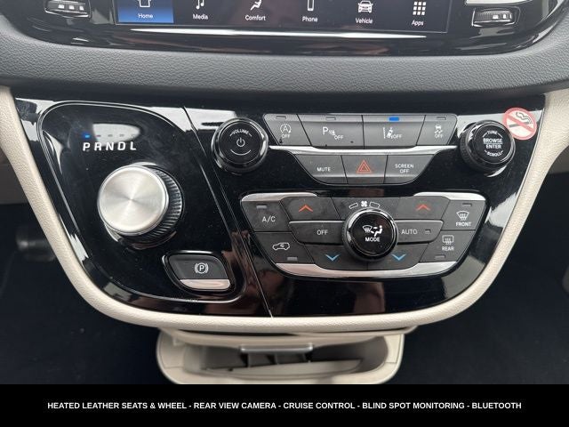 2023 Chrysler Pacifica Touring L HEATED SEATS & STEERING WHEEL