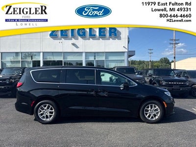 2024 Chrysler Pacifica Touring L