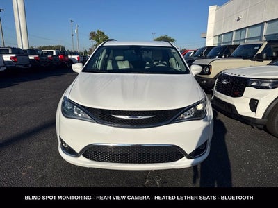 2017 Chrysler Pacifica Touring L LOCAL TRADE