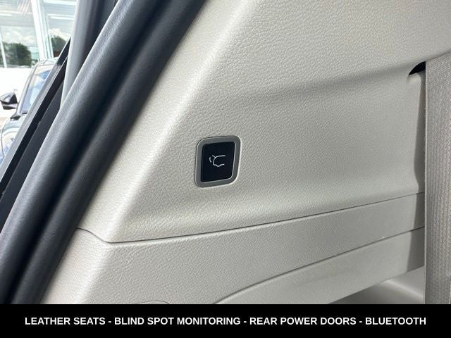 2024 Chrysler Pacifica Touring L STOW N GO SEATING