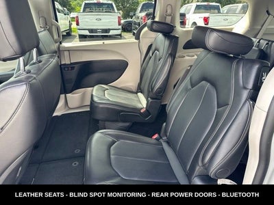 2024 Chrysler Pacifica Touring L STOW N GO SEATING