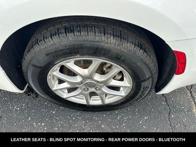 2024 Chrysler Pacifica Touring L STOW N GO SEATING