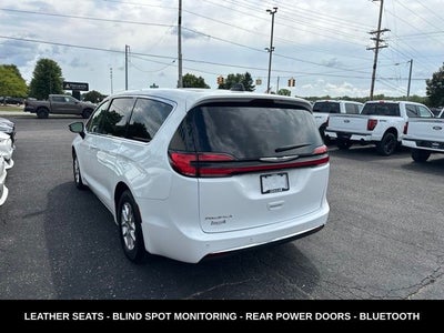 2024 Chrysler Pacifica Touring L STOW N GO SEATING