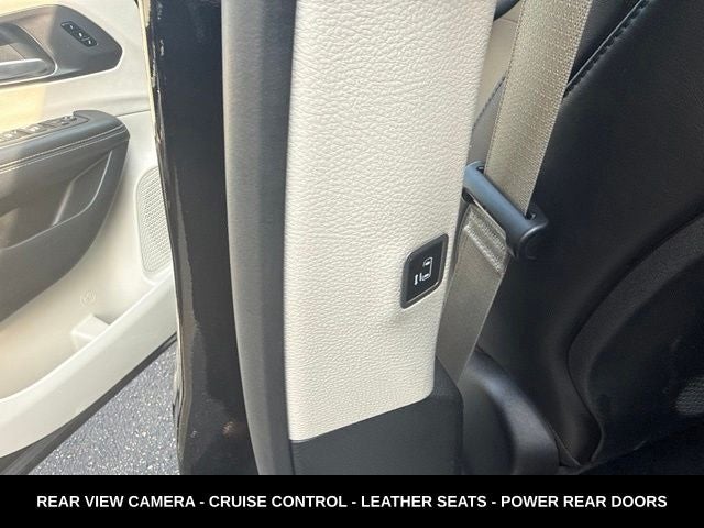 2024 Chrysler Pacifica Touring L STOW N GO SEATING