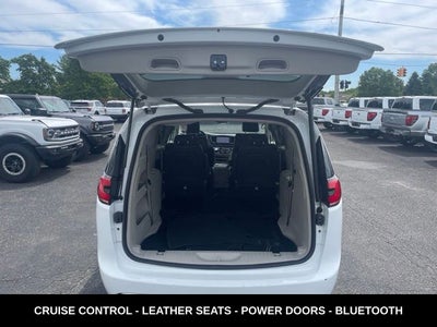 2022 Chrysler Pacifica Touring L HEATED LEATHER