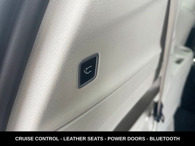 2022 Chrysler Pacifica Touring L HEATED LEATHER