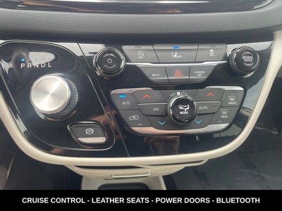 2022 Chrysler Pacifica Touring L HEATED LEATHER