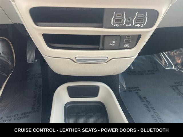 2022 Chrysler Pacifica Touring L HEATED LEATHER